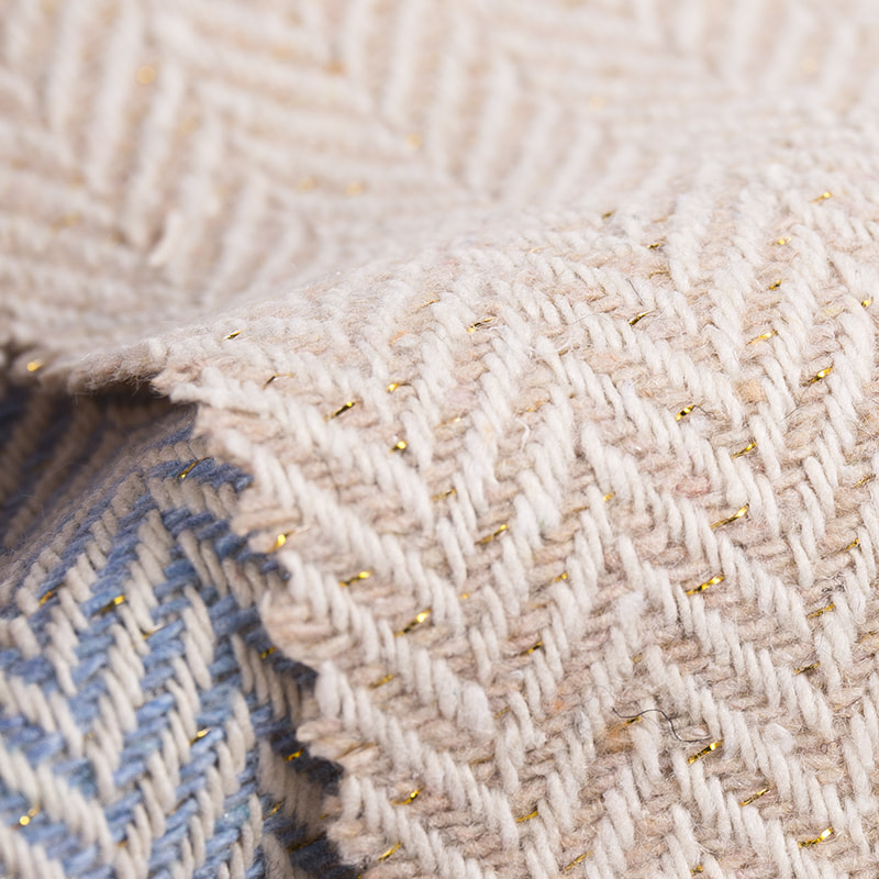 Gewebter Tweed-Stoff 2968 mit metallischem Fischgrätenmuster in Gold